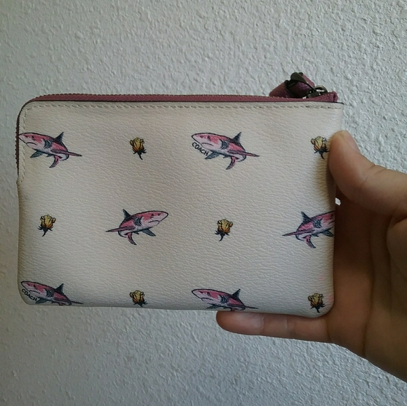 Coach Shark Print Rare Wristlet - Picture 2 of 6